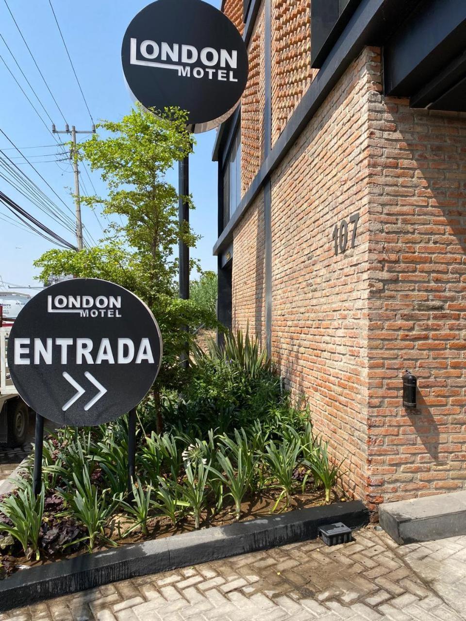 Motel London Concepcion del Valle Εξωτερικό φωτογραφία